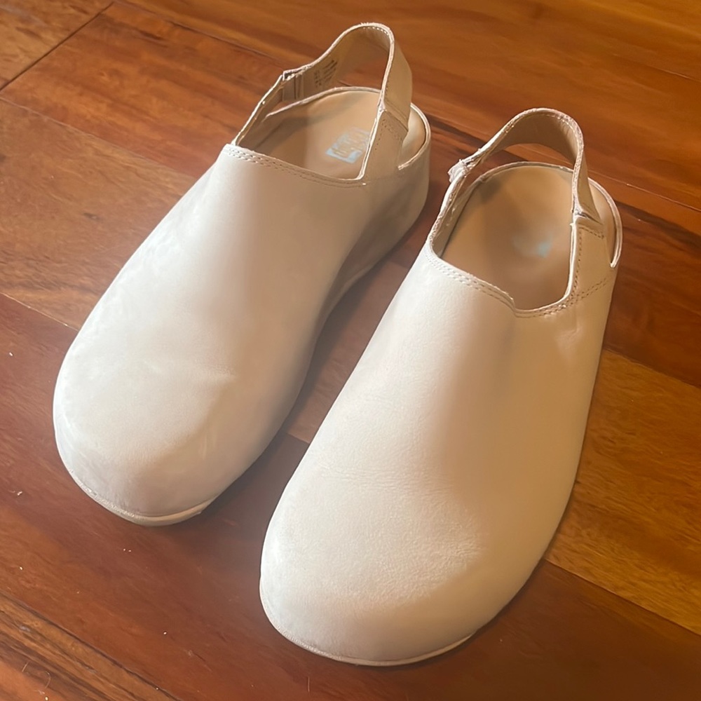 FITFLOPS SHUV BEIGE BUFF SIZE 8